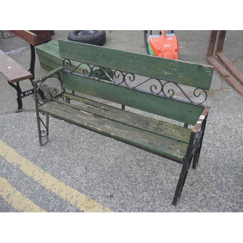 63 - GARDEN SEAT