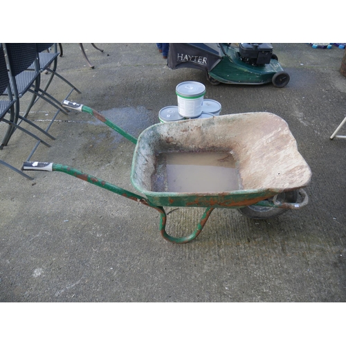 59 - WHEELBARROW