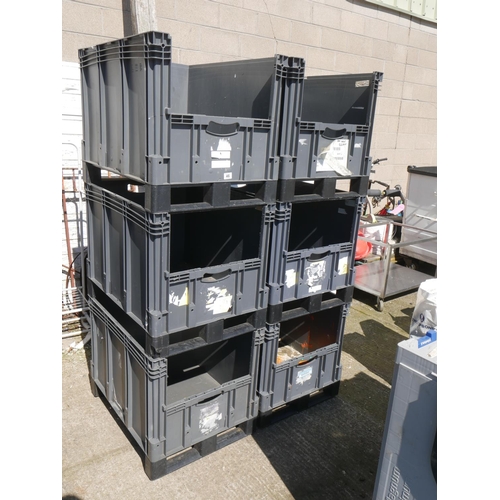 46 - 6 STORAGE BINS