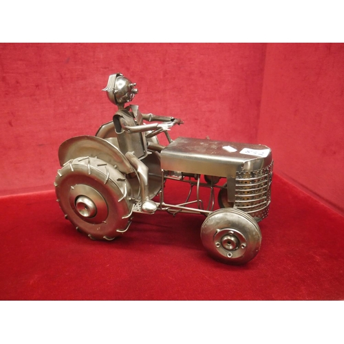 852 - METAL TRACTOR