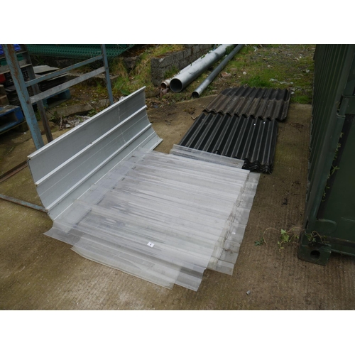 4 - LOT OF PLASTIC CLADDING