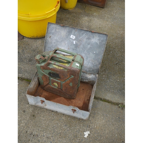 44 - JERRY CAN & AMMO BOX