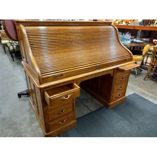 581 - OAK ROLL TOP DESK