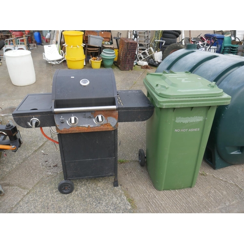 33 - GREEN WHEELIE BIN & BBQ