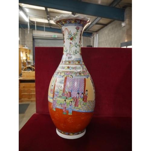 391 - LARGE ORIENTAL VASE