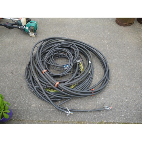 41 - LOT OF ARMOURED CABLE