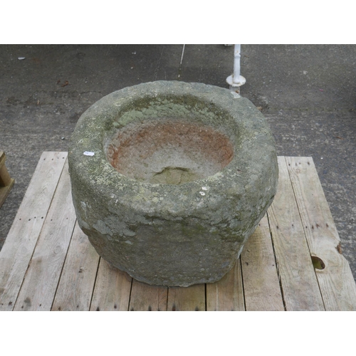 71 - LARGE 19TH C. CIRCULAR SANDSTONE TROUGH