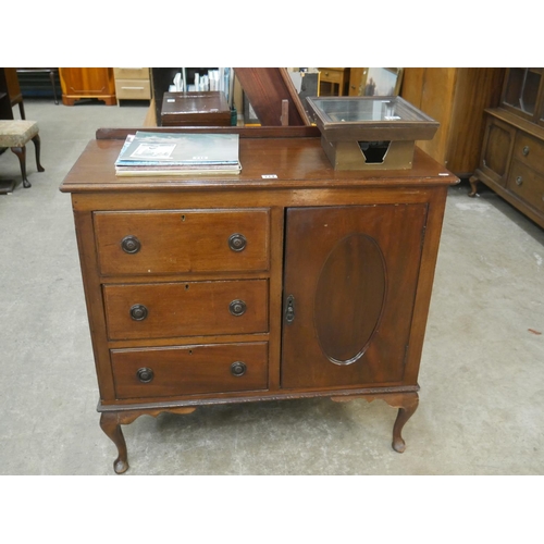 714 - SIDE CABINET