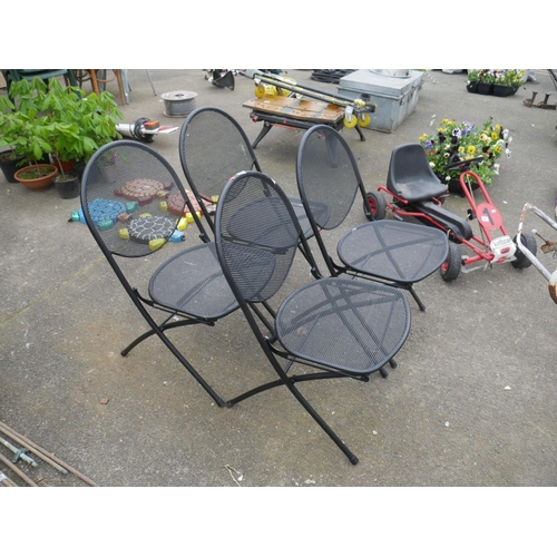 75 - 4 FOLDING CHAIRS