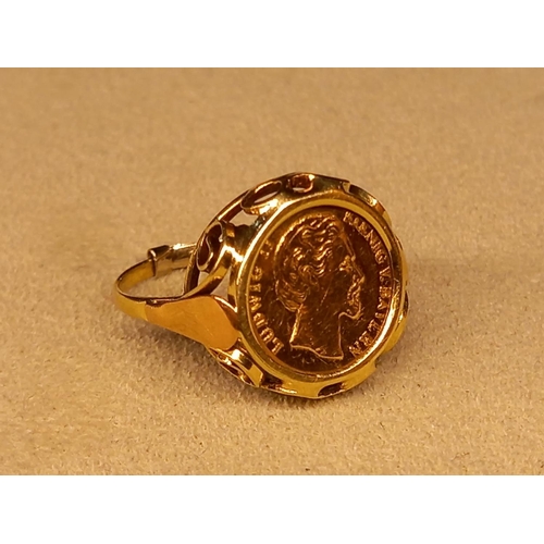 SMALL GOLD MOUNTED COIN RING SIZE M