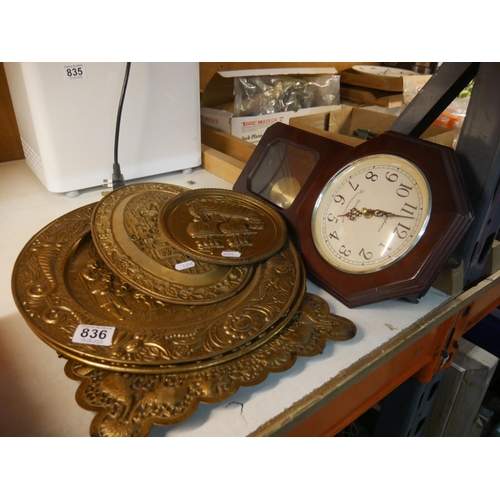 836 - LOT OF BRASS PLAQUES & 2 CLOCKS