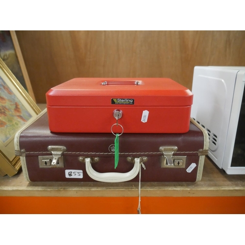 855 - OLD CASE & CASH BOX