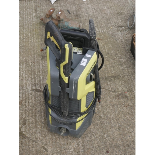 19 - KARCHER POWER WASHER - WORKING