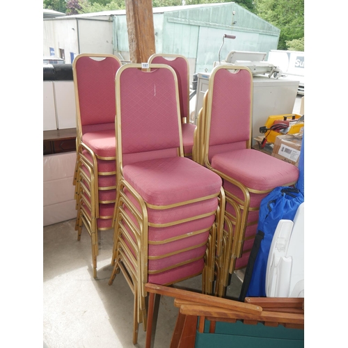 197 - 20 STACKING CHAIRS