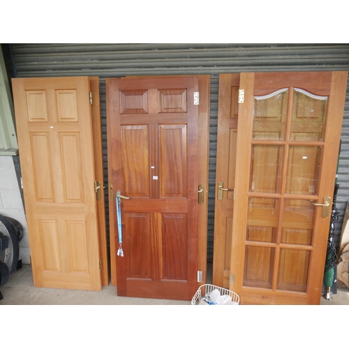 203 - LOT OF SOLID WOOD INTERNAL DOORS