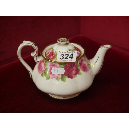 324 - ROYAL ALBERT OLD ENGLISH ROSE TEA POT