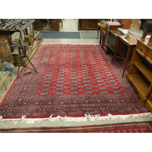 392 - LARGE RUG - APPROX 10 FT X 7.5 FT