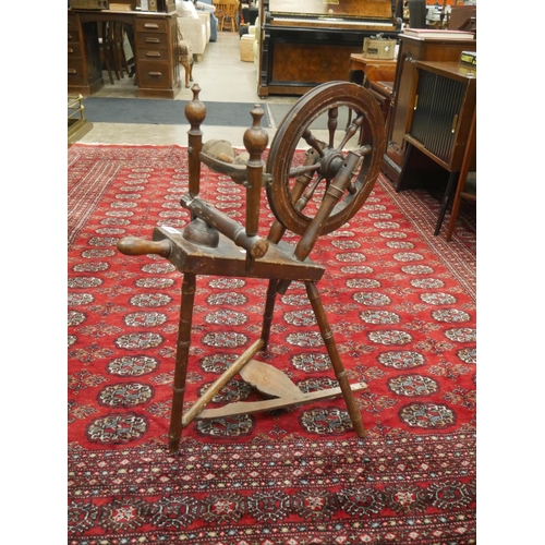 403 - ANTIQUE SPINNING WHEEL