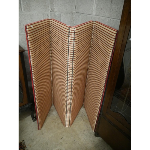 484 - FOLDING SCREEN