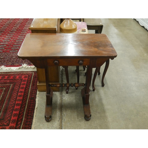 571 - WILLIAM IV ONE DRAWER TABLE