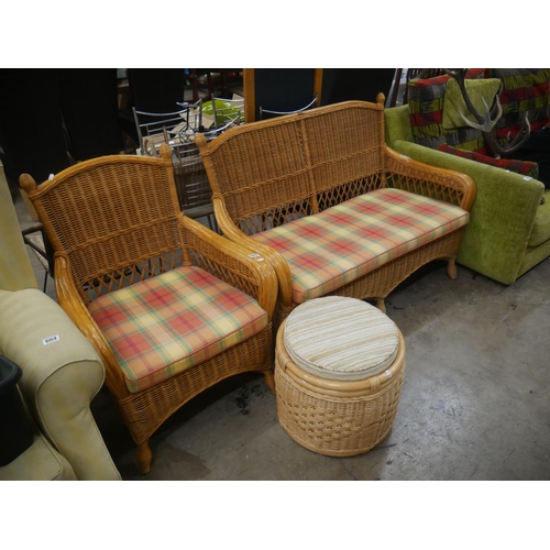 605 - CONSERVATORY SETTEE & CHAIR PLUS STOOL