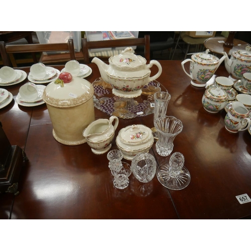 659 - PART TABLE LOT