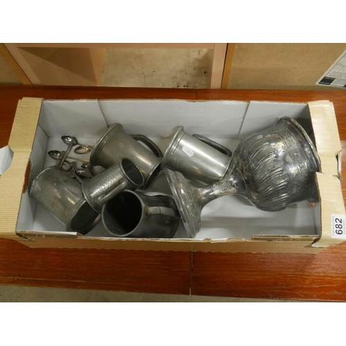 682 - BOX OF SILVER PLATE