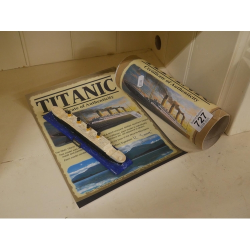 727 - TITANIC COLLECTABLE