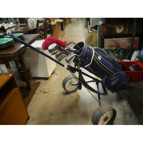 799 - GOLF CLUBS