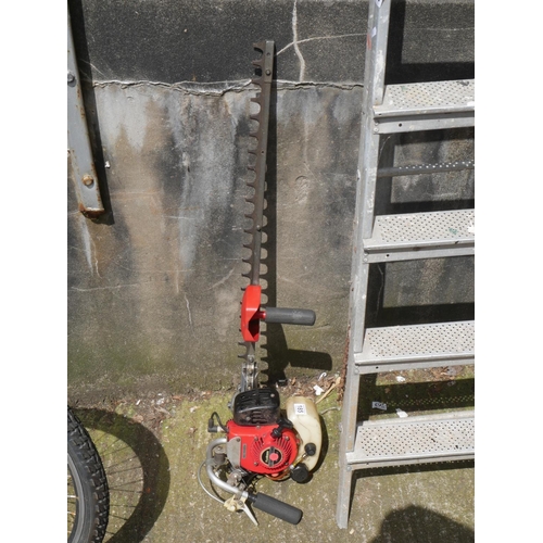 185 - PETROL HEDGE TRIMMER