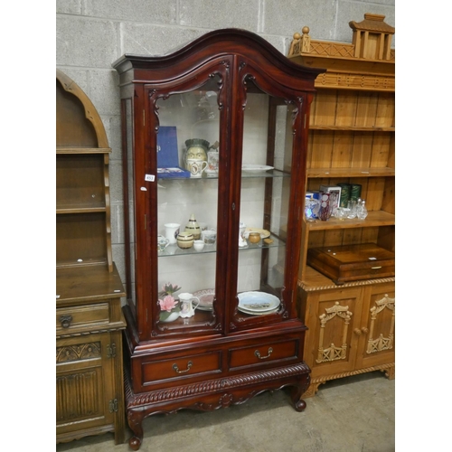 453 - DISPLAY CABINET