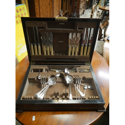 457 - PART CANTEEN OF CUTLERY