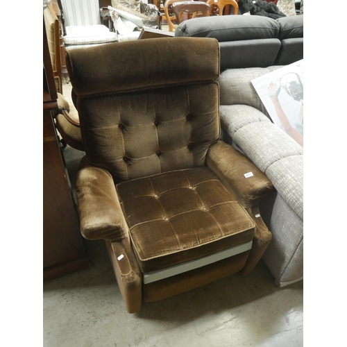 497 - PARKER KNOLL RECLINING CHAIR