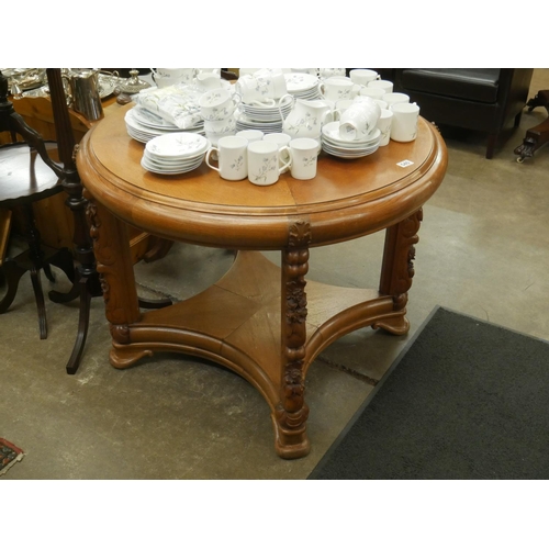 540 - VICTORIAN OAK CENTRE TABLE