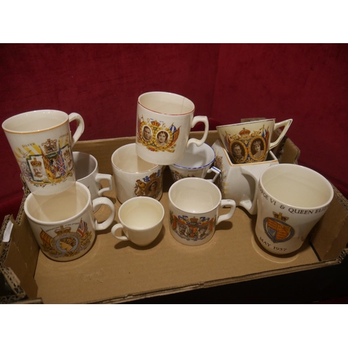 14 - LOT OF ROYAL COMMEMORATIVE WARE