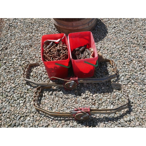 438 - LOT OF SNOW CHAINS & CLAMPS