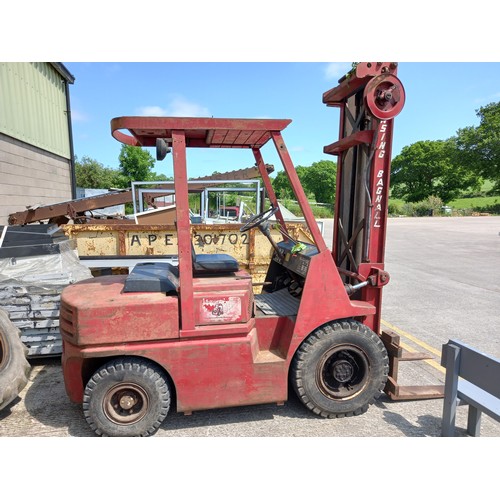 36 - DIESEL FORKLIFT STARTING ON THE KEY, 3RD SERVICE NOT PLUMBED IN - BRAKES NEED ATTENTION