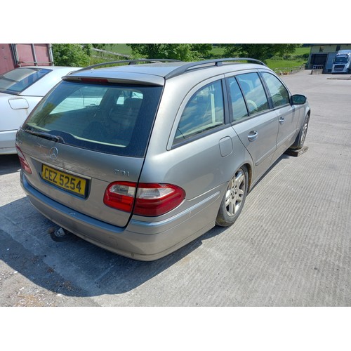 40 - MERCEDES BENZ E320 CDI CEZ  5254 NON RUNNER