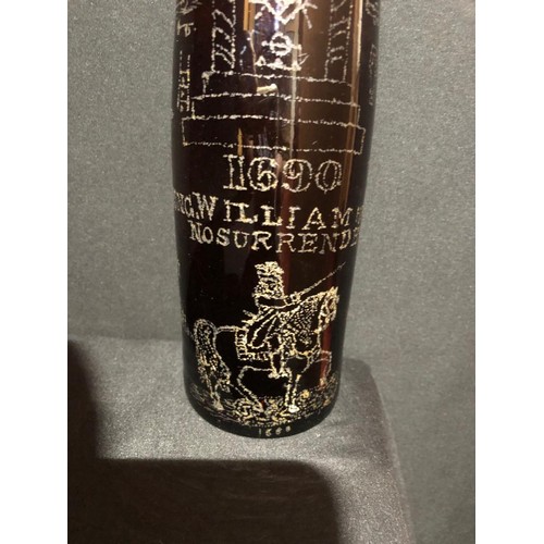 300 - NAIVELY ENGRAVED BOTTLE CELEBRATING KING WILLIAM III WITH MASONIC & ORANGE ORDER SYMBOLS DATED 1873