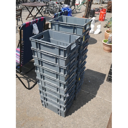 122 - LOT OF STORAGE TRAYS