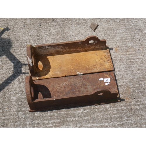 18 - PAIR OF MANITOU LOADER BRACKETS