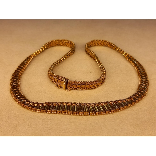 412 - 9CT NECKLACE