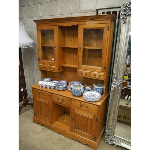 537 - PINE DRESSER