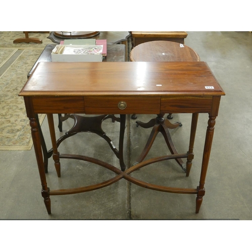 613 - HALL TABLE