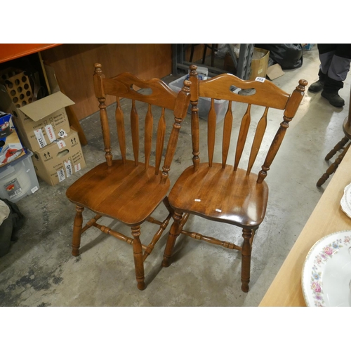 686 - 4 DINING CHAIRS