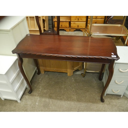 753 - MAHOGANY TABLE