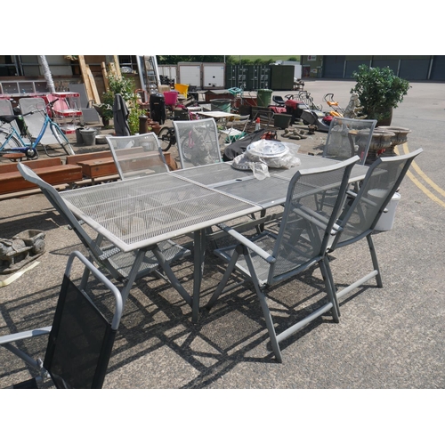 150 - GARDEN TABLE & 6 CHAIRS