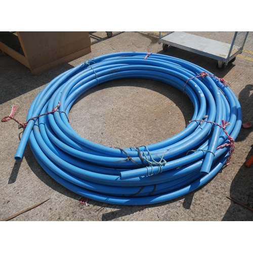 31 - ROLL OF LARGE WATER PIPING