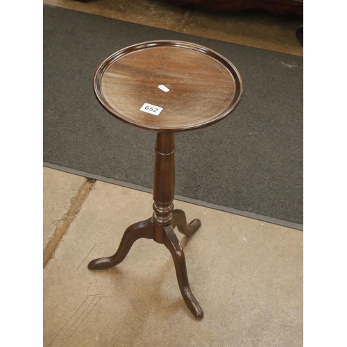 652 - MAHOGANY WINE TABLE