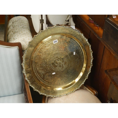 686 - LARGE BRASS TRAY